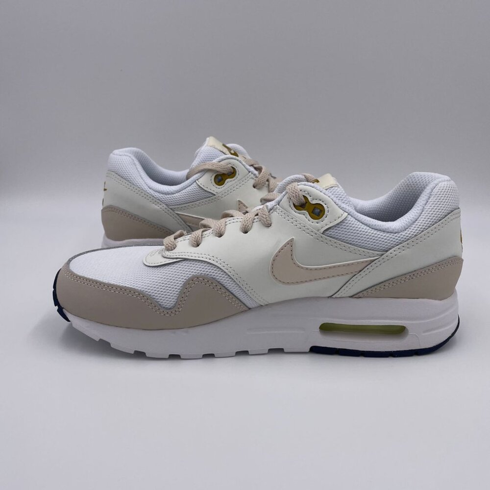 Nike Air Max 1 White / Beige Womens Shoes - Picture 2 of 8